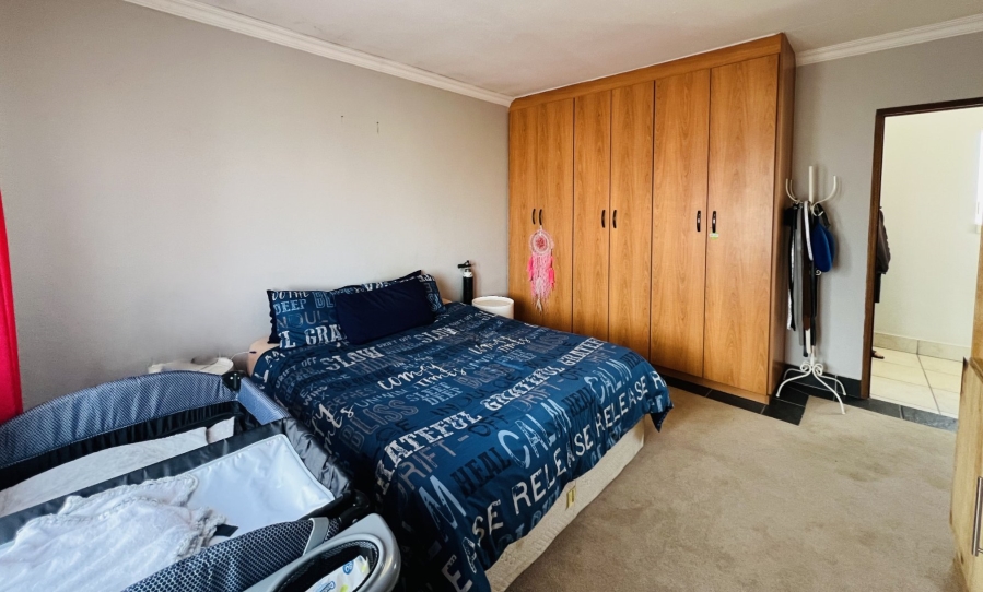 3 Bedroom Property for Sale in Island View Western Cape